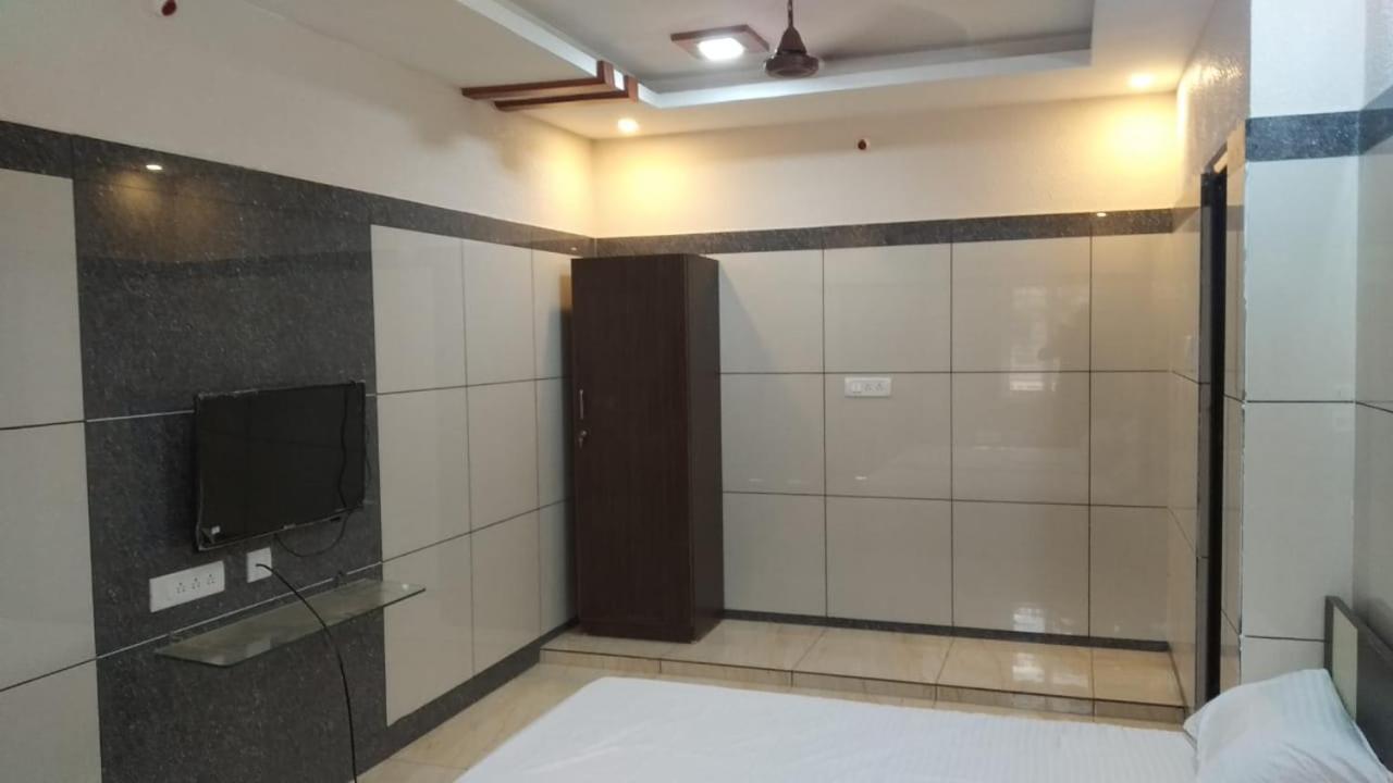 Sar Raj S R Residency Bed & Breakfast Vellore Exterior photo