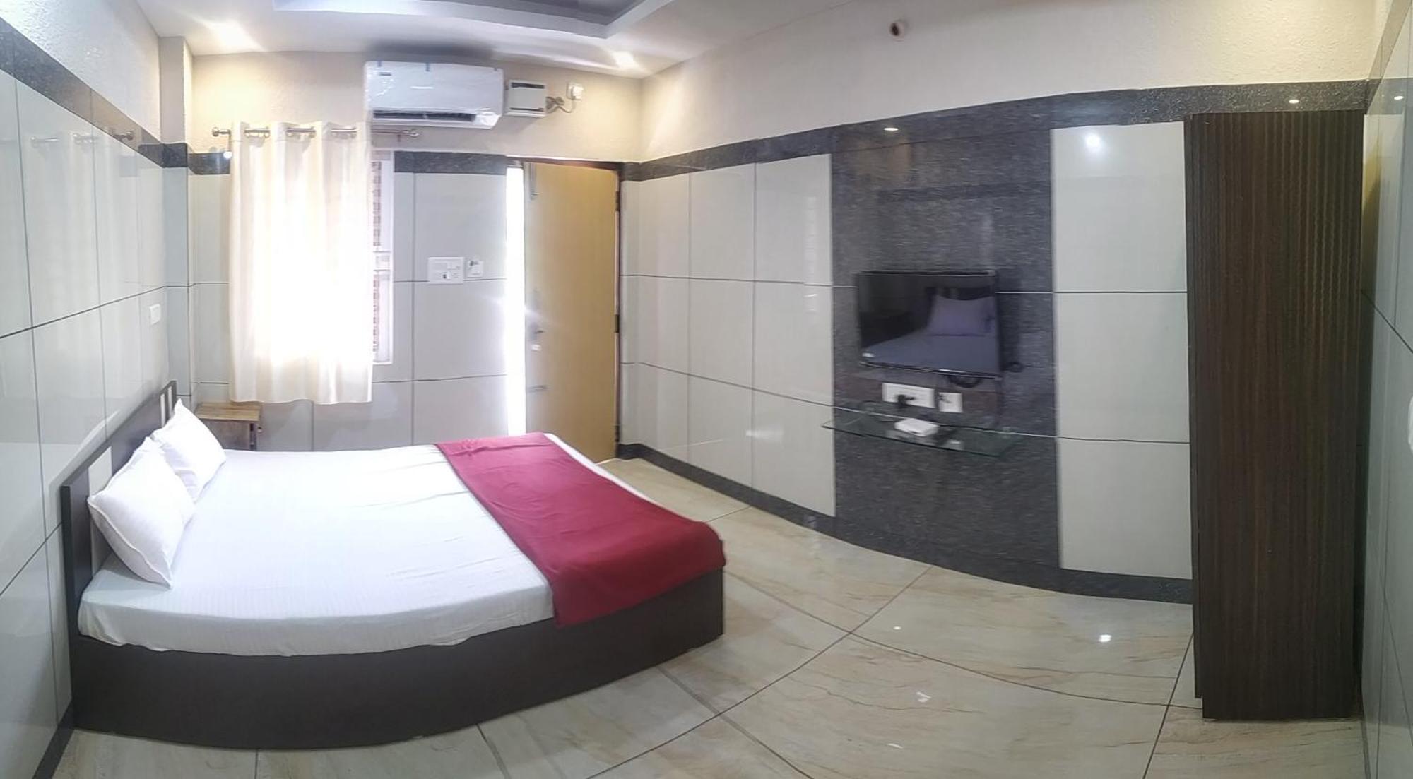 Sar Raj S R Residency Bed & Breakfast Vellore Room photo
