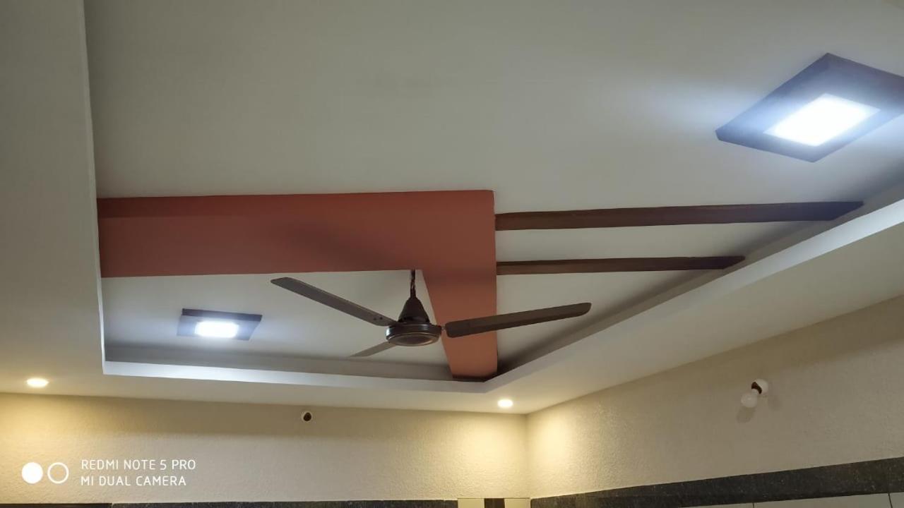 Sar Raj S R Residency Bed & Breakfast Vellore Exterior photo