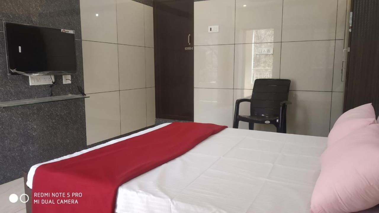 Sar Raj S R Residency Bed & Breakfast Vellore Exterior photo